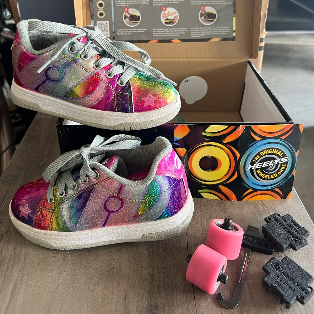 Heelys Kids Glitter Rainbow Sneakers. Size 13C